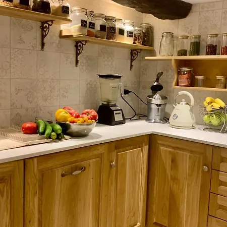 средище веди макрина * גברובו