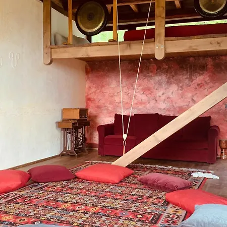 средище веди макрина וילה גברובו