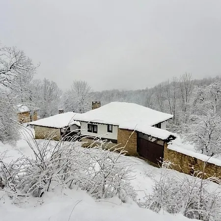 средище веди макрина * גברובו